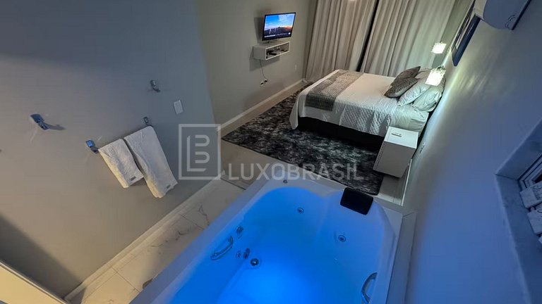 LB - RJ135 Tropical Mansion Vacation Rental