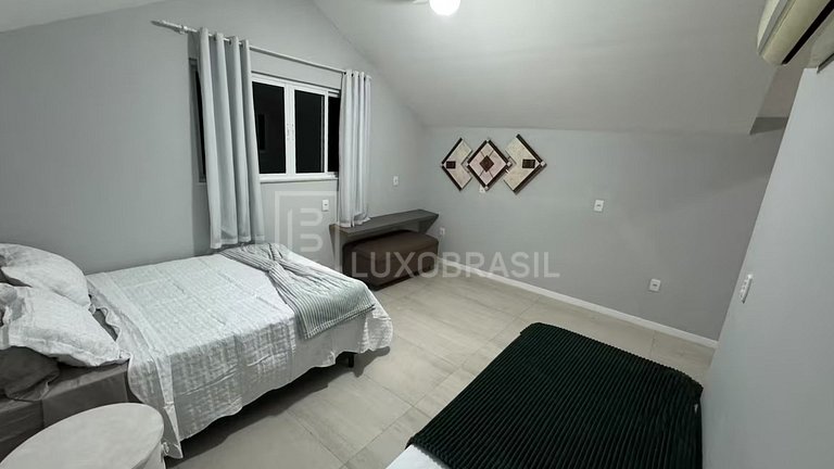 LB - RJ135 Tropical Mansion Vacation Rental