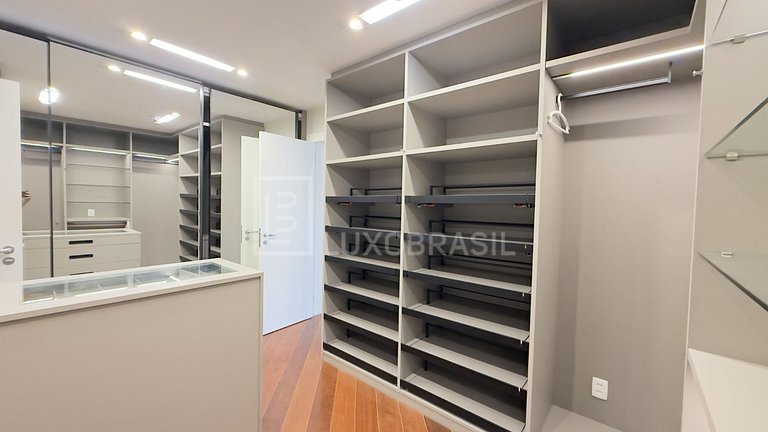 LB - RJ954 Casa en Condominio Santa Helena 04 Suites en Vent