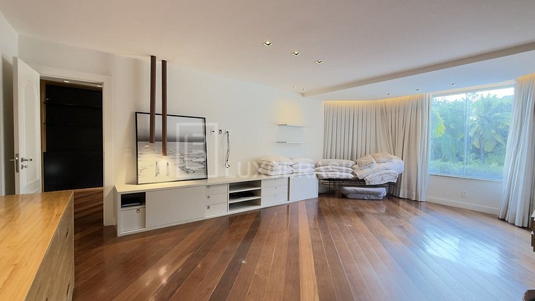 LB - RJ954 Casa en Condominio Santa Helena 04 Suites en Vent