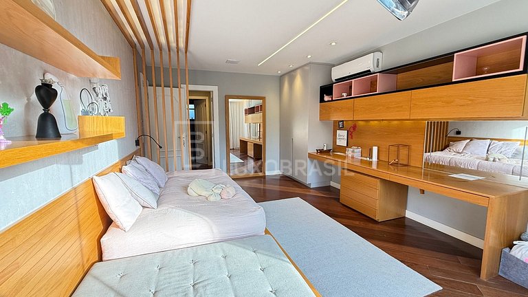 LB - RJ954 Casa en Condominio Santa Helena 04 Suites en Vent