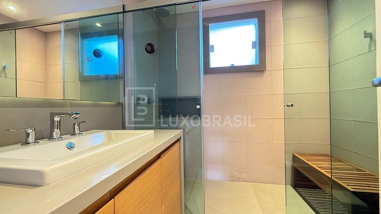 LB - RJ954 Casa en Condominio Santa Helena 04 Suites en Vent