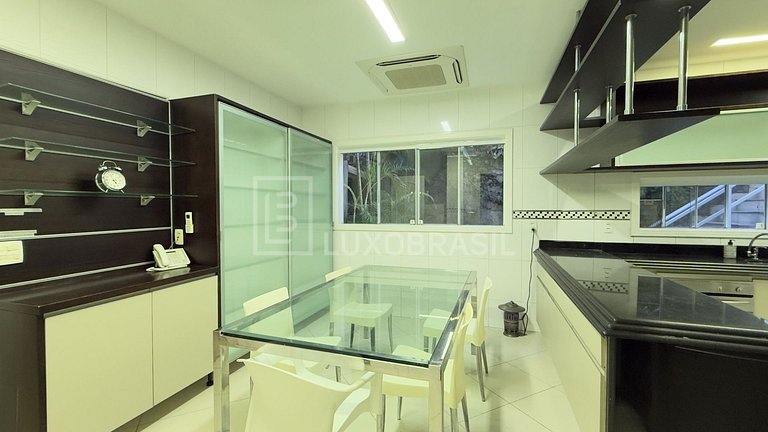 LB - RJ954 Santa Helena Gated Community House 04 Suites For