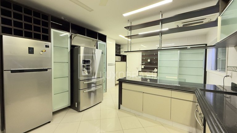 LB - RJ954 Casa en Condominio Santa Helena 04 Suites en Vent