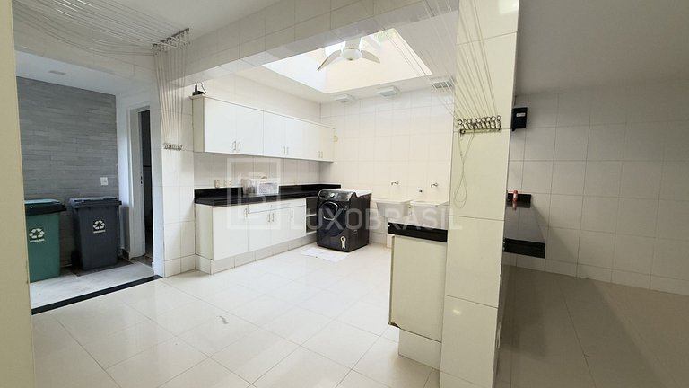 LB - RJ954 Casa en Condominio Santa Helena 04 Suites en Vent