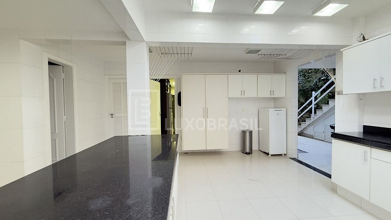 LB - RJ954 Santa Helena Gated Community House 04 Suites For