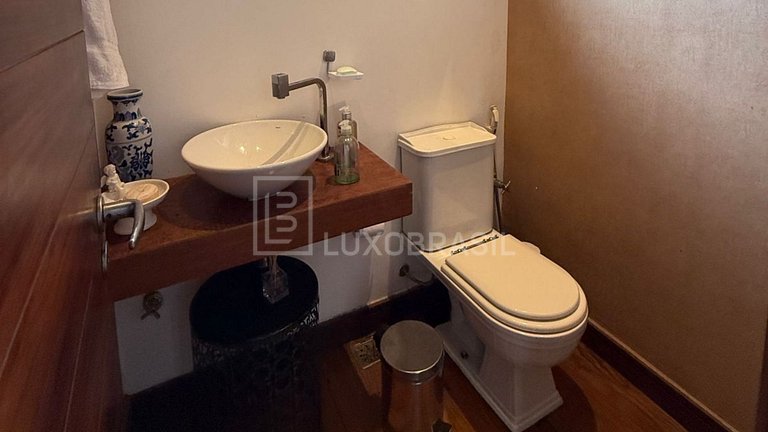 LB - PET801 Luxury House in Bela Vista Condominium with Pano