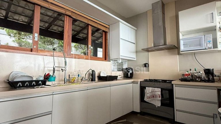 Casa com Vista para a Baía – Temporada em Petrópolis