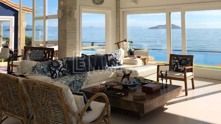 LB - BZ25 Villa Real Beachfront Manguinhos Vacation Rental