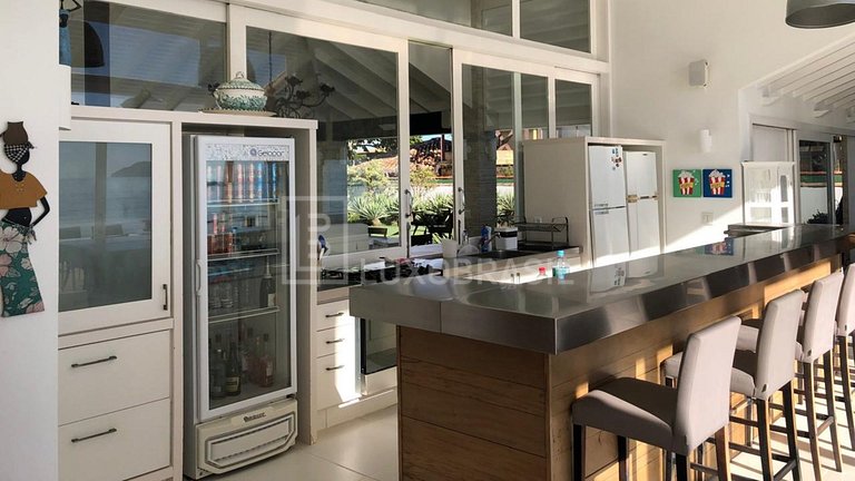 LB - BZ25 Villa Real 03 Suites Beachfront House Manguinhos B