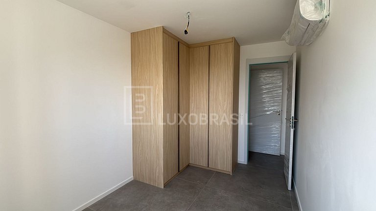 LB – RJ980 Linear Penthouse for Sale at Wave By YOO – Barra