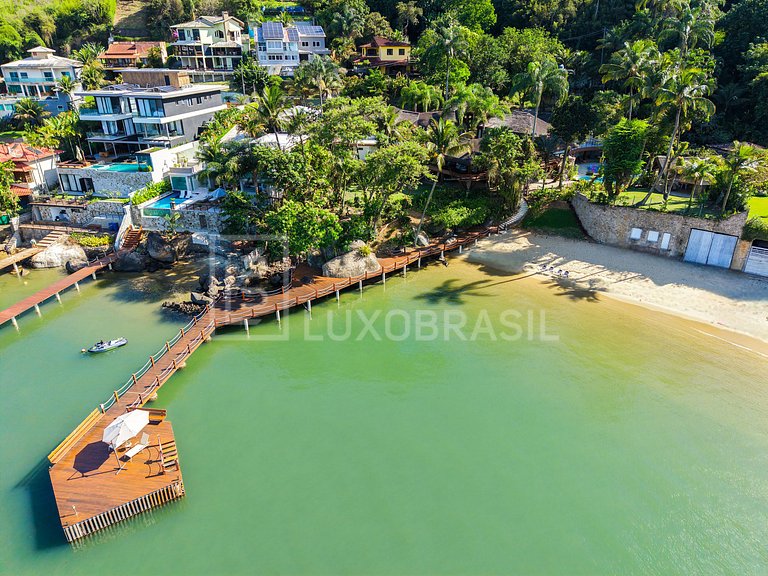 LB - MAN04 Mansion with 8 Suites for Sale, 1,700 m² – Mangar