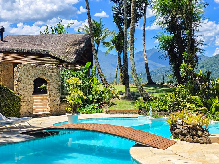 LB - MAN04 Mansion with 8 Suites for Sale, 1,700 m² – Mangar