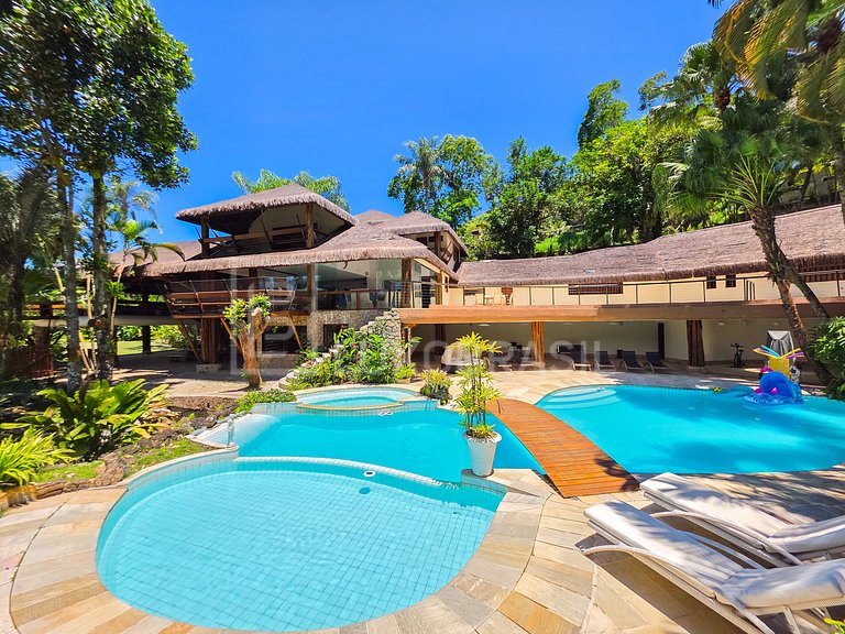 LB - MAN04 Mansion with 8 Suites for Sale, 1,700 m² – Mangar