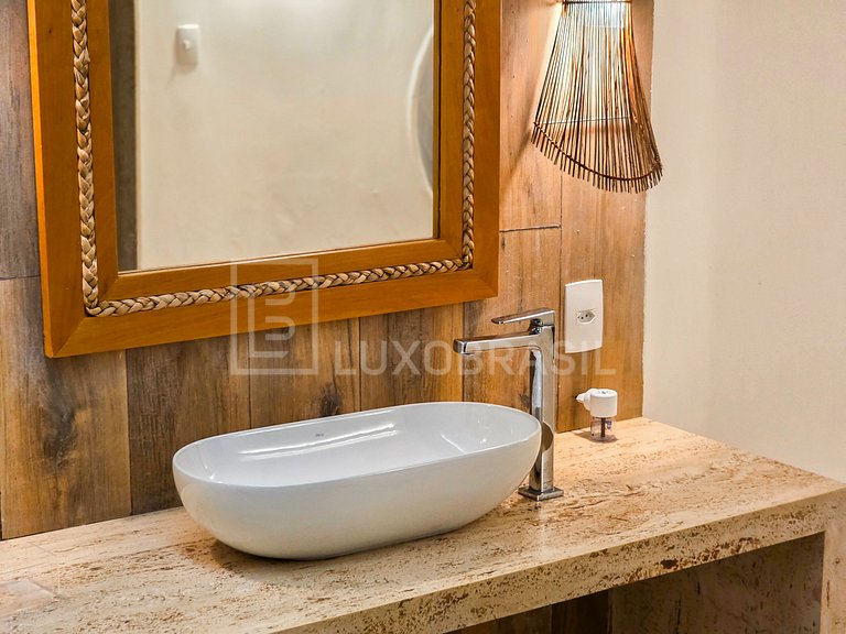 LB - MAN04 Mansion with 8 Suites for Sale, 1,700 m² – Mangar