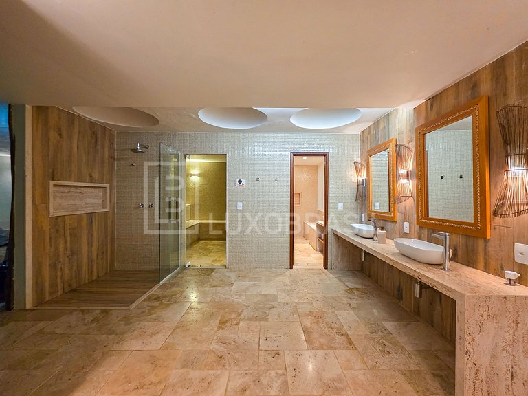 LB - MAN04 Mansion with 8 Suites for Sale, 1,700 m² – Mangar