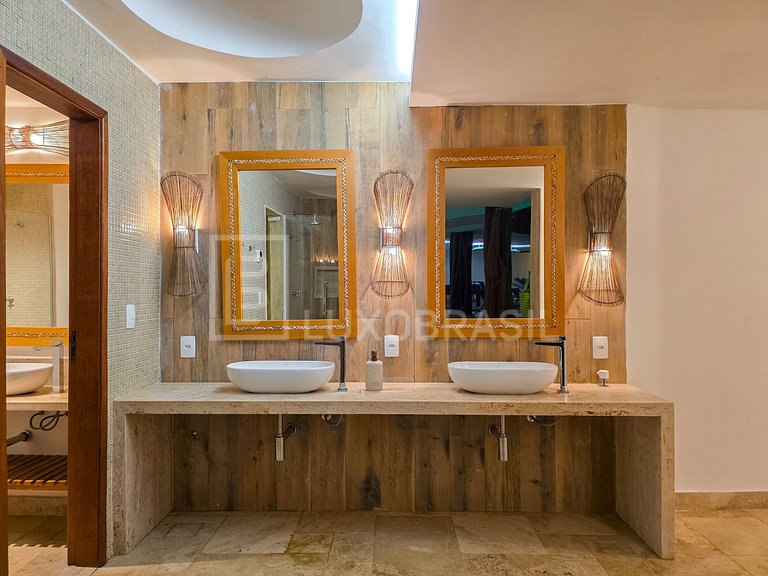 LB - MAN04 Mansión con 8 Suites en Venta, 1.700 m² – Mangara