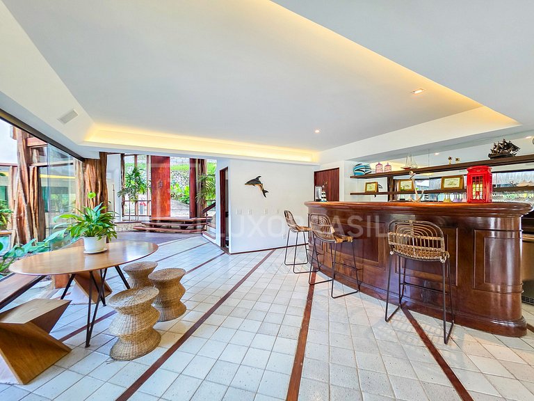 LB - MAN04 Mansión con 8 Suites en Venta, 1.700 m² – Mangara