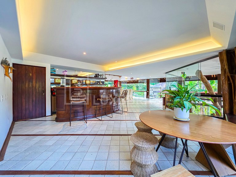 LB - MAN04 Mansion with 8 Suites for Sale, 1,700 m² – Mangar