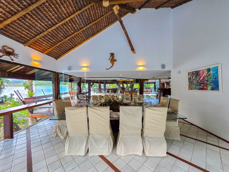 LB - MAN04 Mansion with 8 Suites for Sale, 1,700 m² – Mangar