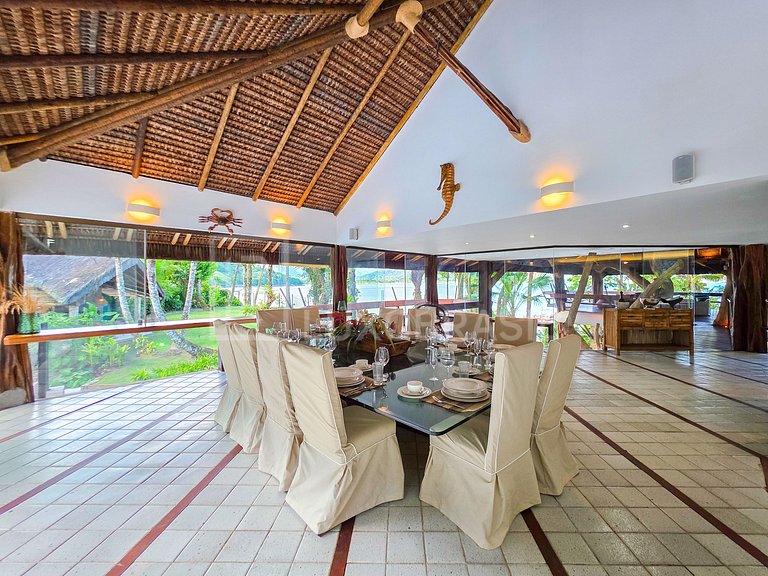 LB - MAN04 Mansion with 8 Suites for Sale, 1,700 m² – Mangar