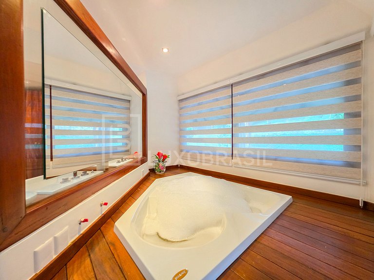 LB - MAN04 Mansión con 8 Suites en Venta, 1.700 m² – Mangara