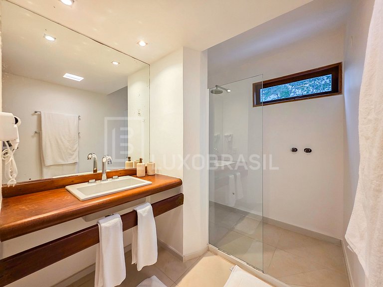 LB - MAN04 Mansión con 8 Suites en Venta, 1.700 m² – Mangara