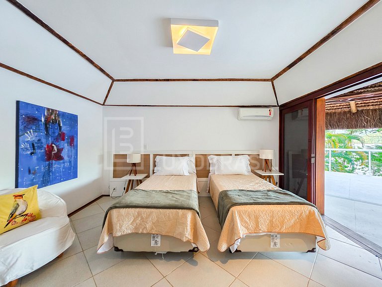 LB - MAN04 Mansion with 8 Suites for Sale, 1,700 m² – Mangar