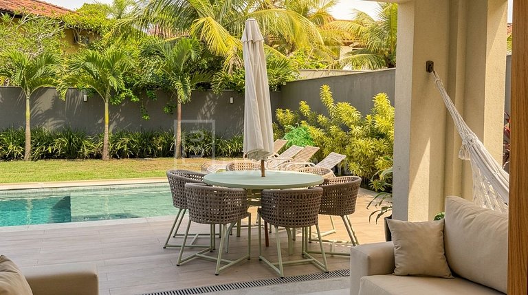 Casa 4 Suítes com Piscina no Santa Lúcia – Barra