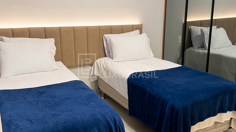 LB - RJ143 Casa con 4 Suites – Condominio Santa Lúcia, Barra