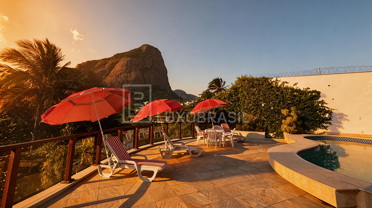 Casa de Luxo com Vista 360º na Joatinga | LUXOBRASIL