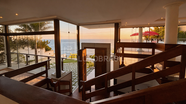LUXOBRASIL #RJ80 Casa Moderna en Joá con Vista al Mar es el