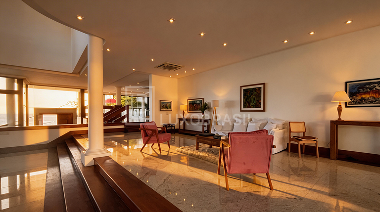 LUXOBRASIL #RJ80 Casa Moderna en Joá con Vista al Mar es el