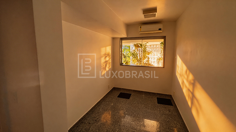 LUXOBRASIL #RJ80 – Modern House in Joá with Ocean View is th