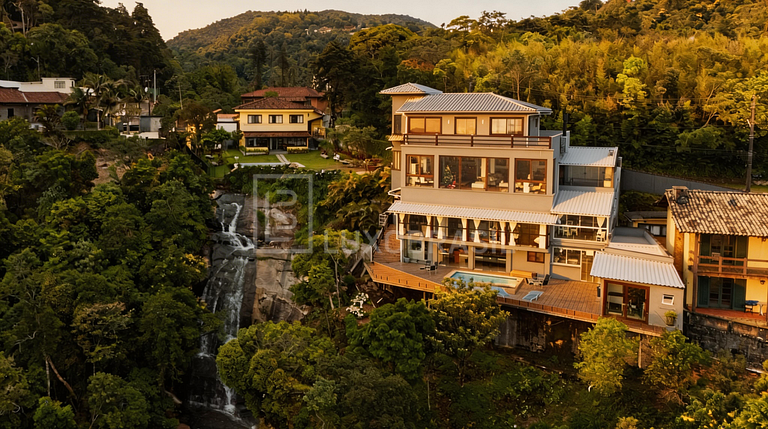 Casa com Vista para a Baía – Temporada em Petrópolis