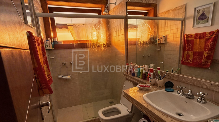 LB - PET801 Casa de Lujo en Condominio Bela Vista con Vista