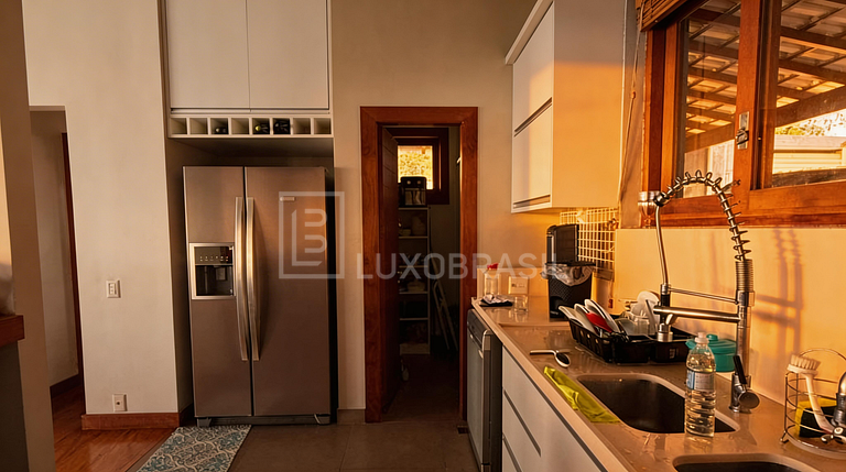 LB - PET801 Casa de Lujo en Condominio Bela Vista con Vista