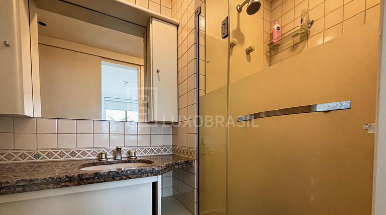 LB - RJ1015 Oceanfront 2-Bedroom Apartment for Sale in Recre