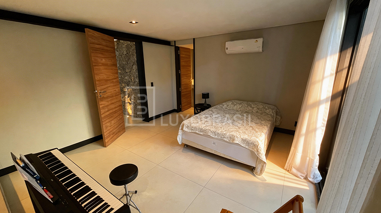 LB - RJ10 Mansión con 5 Habitaciones en Alquiler Residencial