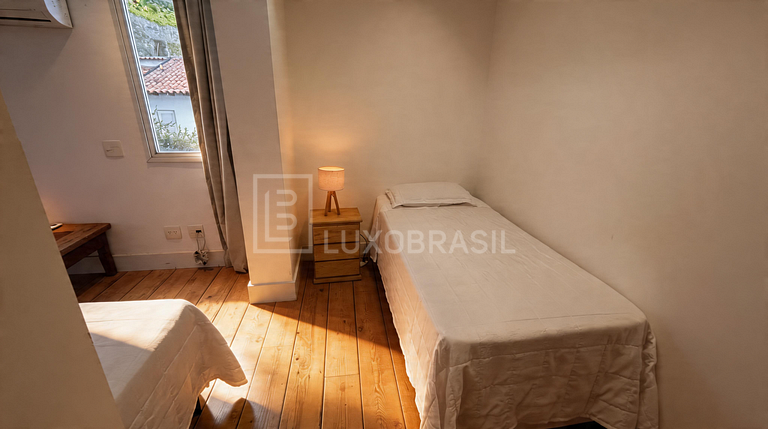 Mansão Exclusiva no bairro Joá com 04 Suítes