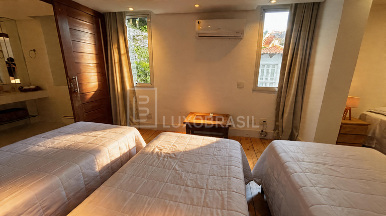 LB - RJ849 Mansion in Joá 04 Suites House Season Rent