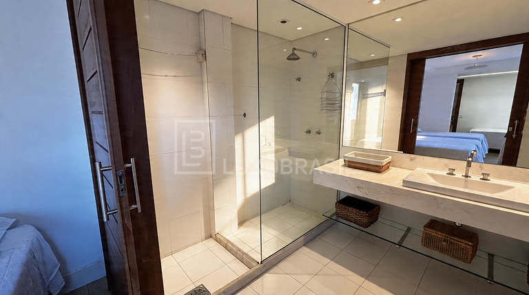 Mansão Exclusiva no bairro Joá com 04 Suítes