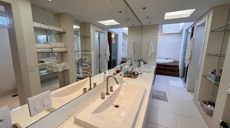 LB - RJ849 Mansion in Joá 04 Suites House Season Rent