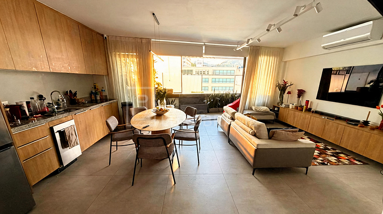 RJ1018 - Duplex Penthouse Leblon 02 Suites for Sale