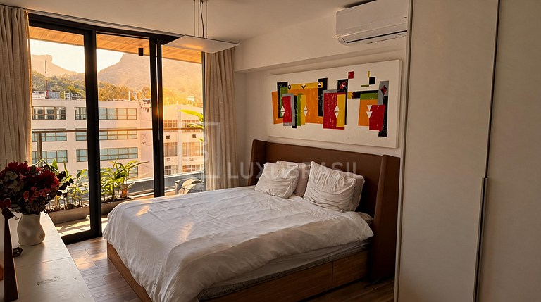 Cobertura Duplex 2 Suítes à Venda no Leblon | LUXOBRASIL