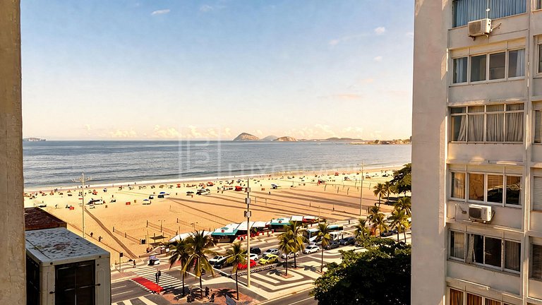LB - RJ1020 4-Bedroom Apartment for Sale in Copacabana