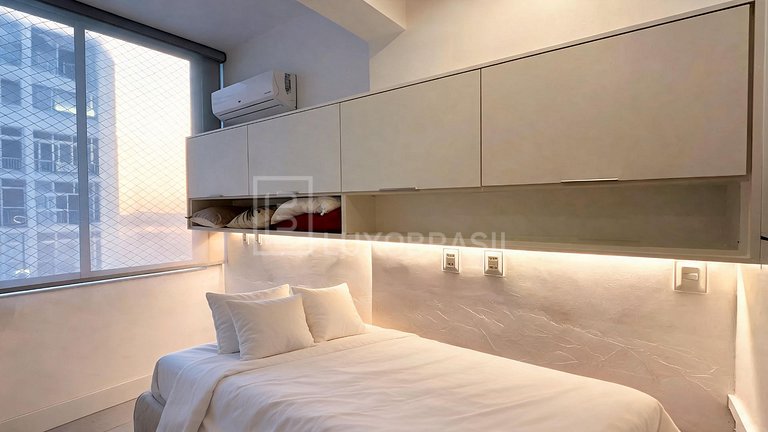 LB - RJ1020 Apartamento à Venda 04 Quartos Copacabana
