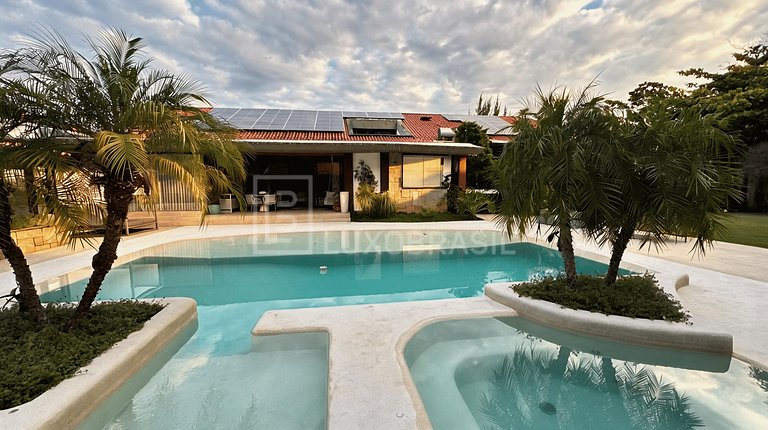 Mansão Casa Kobe à Venda | Luxo na Barra com 7 Suítes