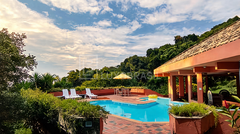 LB - BZ800 | 6-Bedroom Marina de Búzios Waterfront Villa for