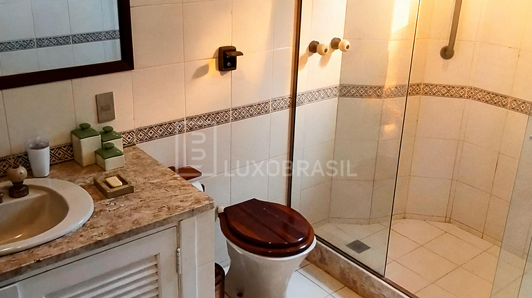 LB - BZ800 | Casa de 6 Suites en Marina de Búzios en Venta